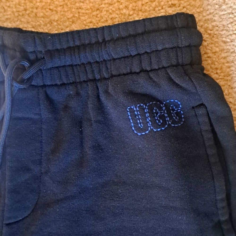 UGG CRISSY SHORT (OVERSIZED) XS - Picture 2 of 8